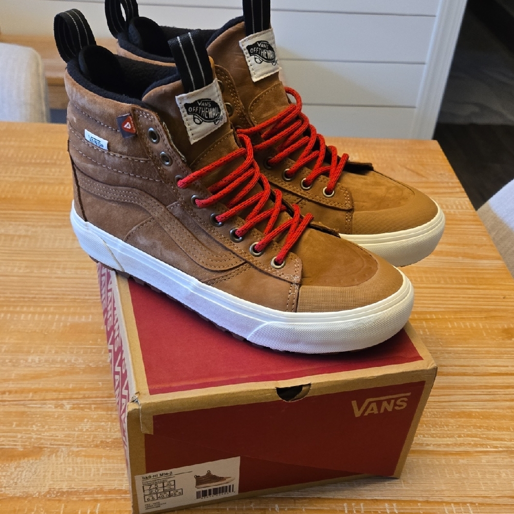 Vans Women/Men's Sk8-Hi Mte-2 High-Top Sneakers